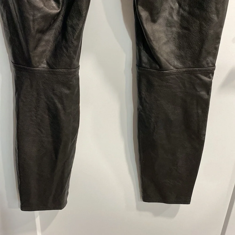 Spanx Leather Like Ankle Pant Black EUC